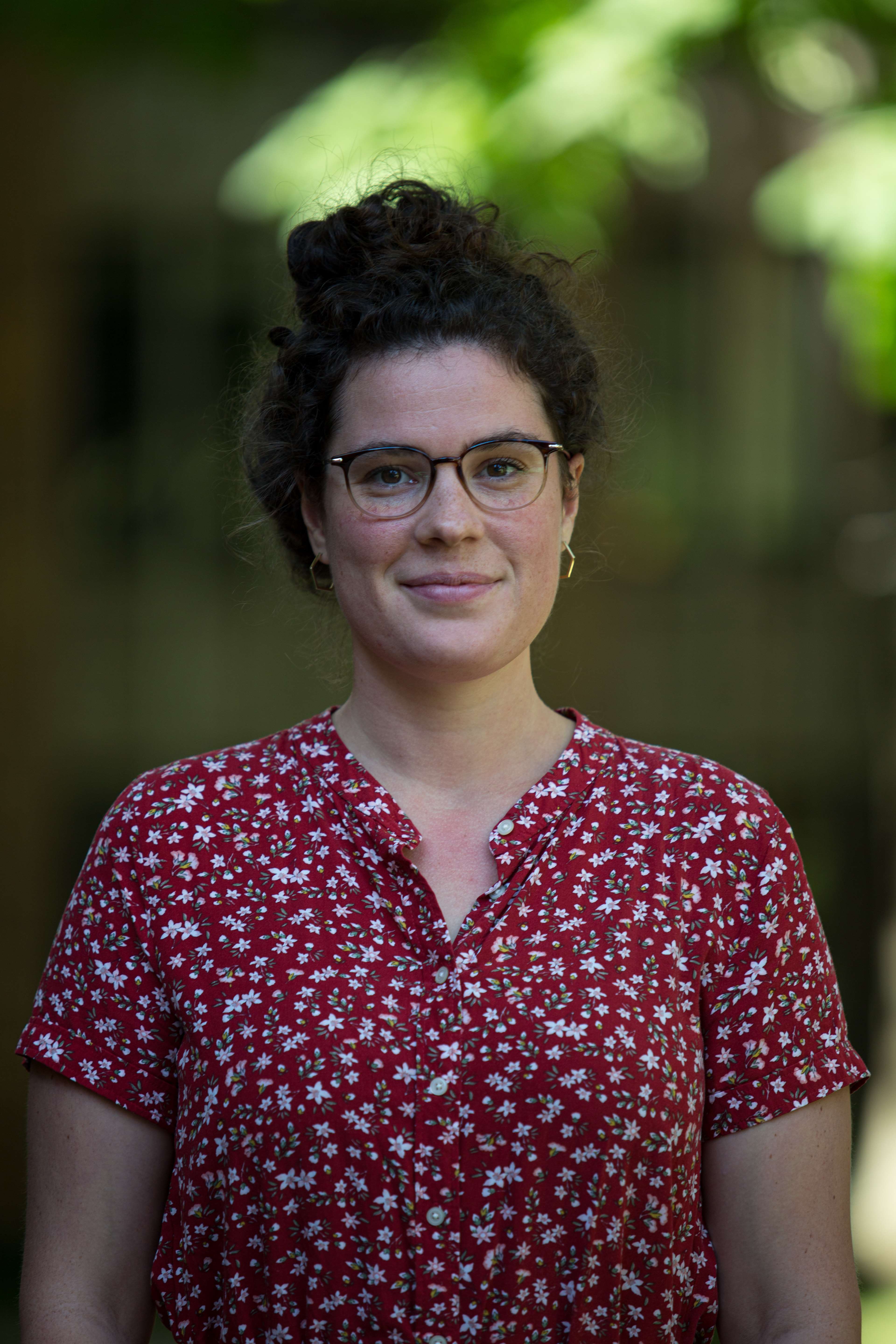 Headshot of Kate Frank.