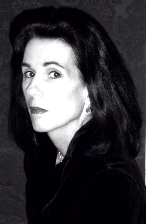 Headshot of Professor Elizabeth D. Harvey.